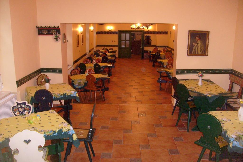 Pensiunea Sub Cetate Cisnădie Екстериор снимка